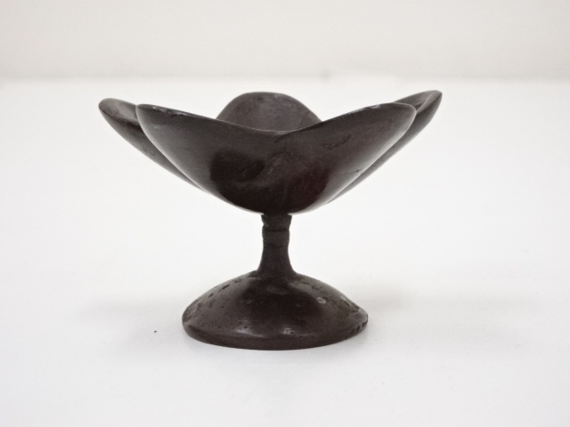  釜師高木治良兵衛造　紫銅突羽根蓋置（共箱）